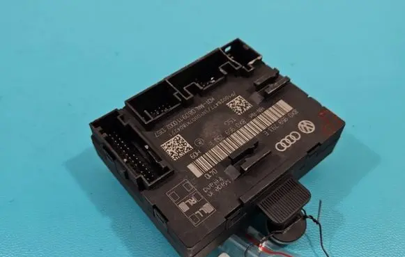 Skoda Superb B6 (3T) Central body control module 8X0959793E IMPRK1374701