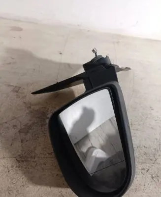 Mitsubishi Colt Front door electric wing mirror E9014259 0244259