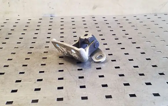 KIA Sportage Rear door upper hinge
