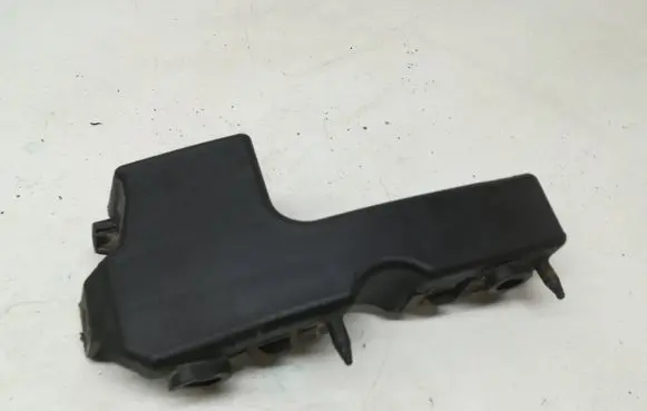 Audi A4 S4 B7 8E 8H Front bumper mounting bracket 8E0807284E