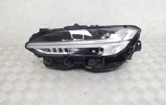 Volvo S90, V90 Headlight/headlamp 32228310