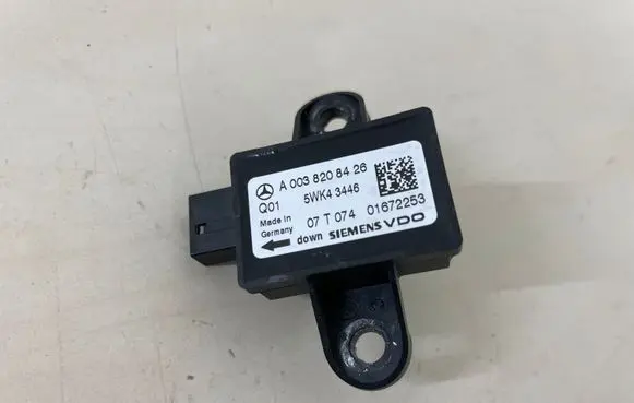 Mercedes-Benz S W221 Airbag deployment crash/impact sensor A0038208426