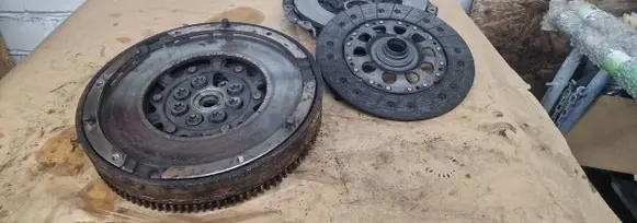BMW 3 E90 E91 Clutch set kit 415040110