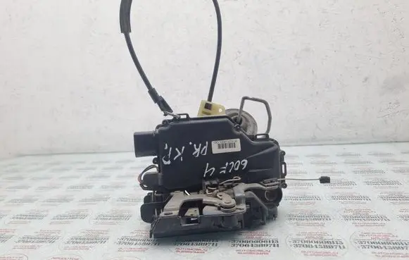 Volkswagen Golf IV Front door lock
