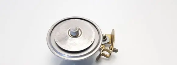 Volkswagen PASSAT B5 Alarm system siren 4A0951113