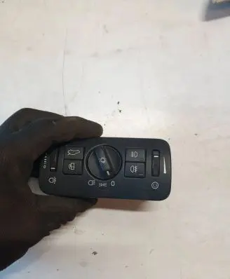 Volvo V70 Light switch 30739415 091103B 04066302