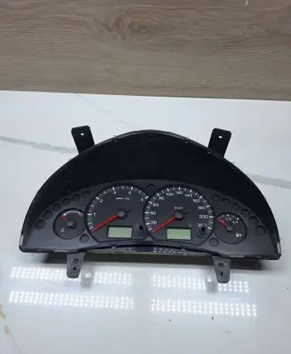 Ford Tourneo Speedometer (instrument cluster) 2T1F10849CE 29082003 UCED007724