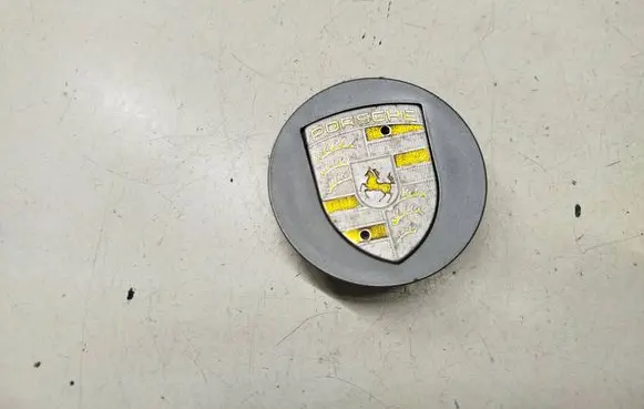 Porsche Cayenne (92A) Original wheel cap c7058k77 pr001
