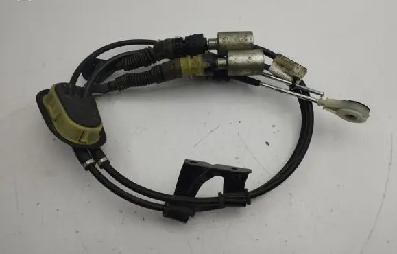 Nissan Qashqai Gear shift cable linkage 4RTA004