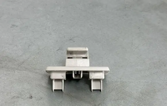 Mercedes-Benz C W205 Sun visor clip/hook/bracket A1668100012