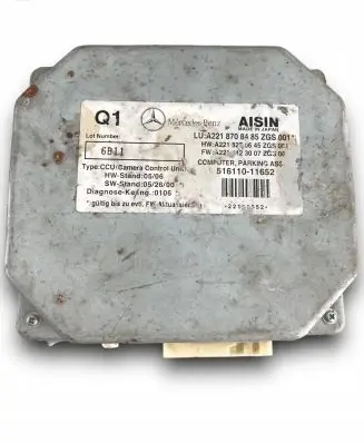 Mercedes-Benz E W211 Camera control unit module a2218708485