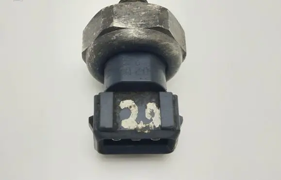 Mercedes-Benz C W202 Air conditioning (A/C) pressure sensor 1408300072 499000-7060