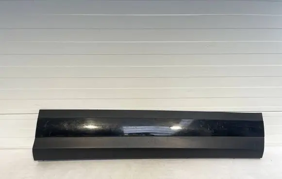 Land Rover Evoque II Front door trim (molding) K8D221064A