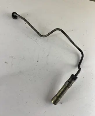 Mitsubishi Pajero Fuel injector supply line/pipe 