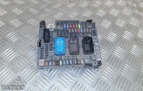 Peugeot 508 Fuse module 9674922080