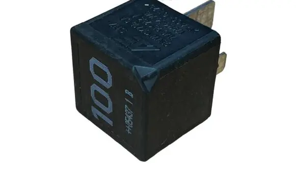 Audi A4 S4 B7 8E 8H Other relay 7M0951253A 95VW10K705CA V23136J2X45