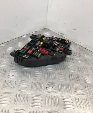 BMW 6 F06 Gran coupe Fuse module 1670499