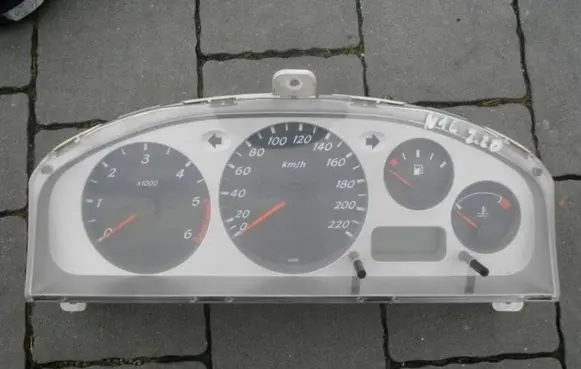 Nissan Almera N16 Speedometer (instrument cluster)