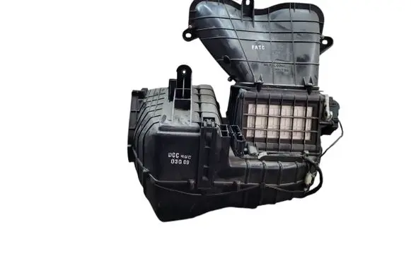 KIA Carens II Interior heater climate box assembly 03G09