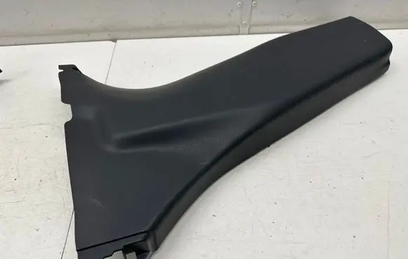 Nissan Leaf II (ZE1) (B) pillar trim (bottom) 769163NLOA