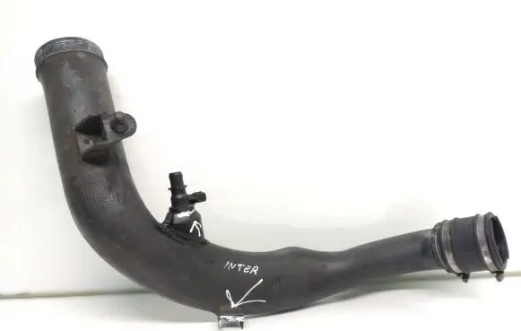 Volvo XC70 Intercooler hose/pipe 30741666 6898043 3900160869