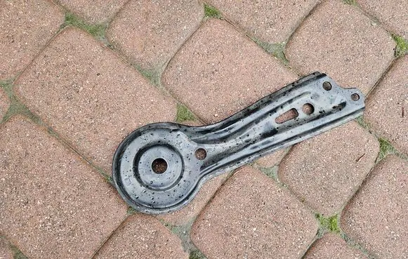 Toyota Camry VIII XV70 Air filter cleaner box bracket assembly OPELCZESCI.com-C40