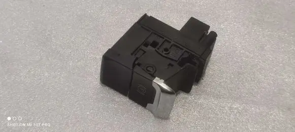 Audi S5 Hand parking brake switch 8K1927225