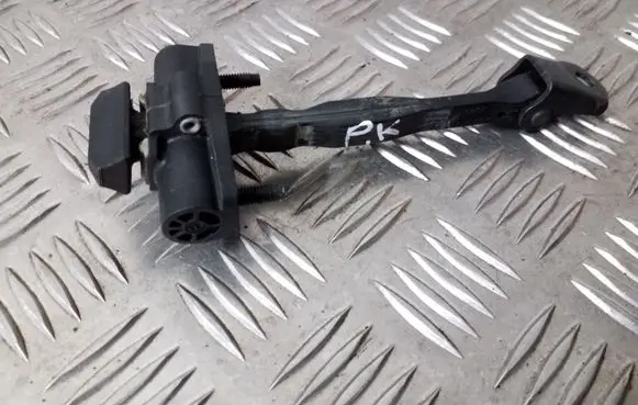 Opel Astra K Front door check strap stopper
