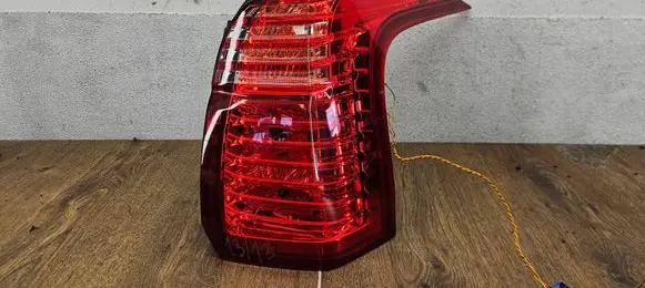 Peugeot 5008 Rear/tail lights 9672666680