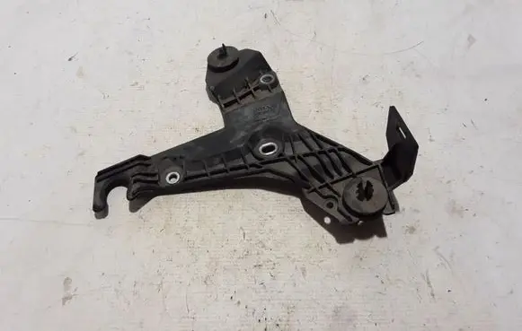 Volvo S60 Air filter cleaner box bracket assembly 30636575