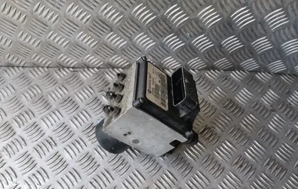 Volkswagen PASSAT B6 ABS Pump 3C0614109P
