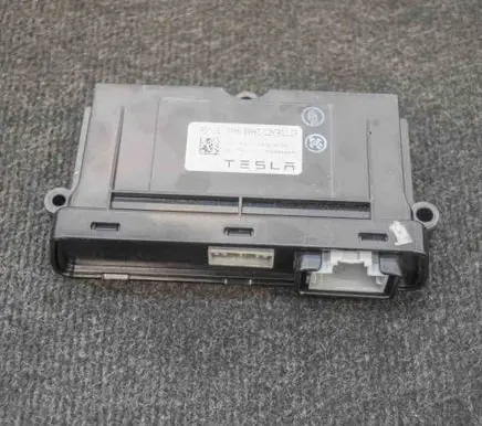 Tesla Model S Rear brake EMF control unit/module 100761800J