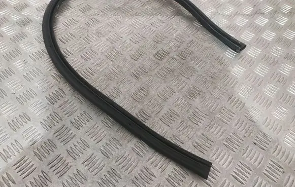 Audi Q3 F3 Engine compartment rubber 8S0823723A