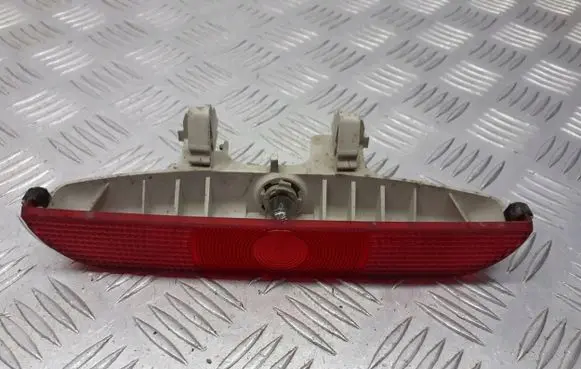 Mazda 3 I Third/center stoplight