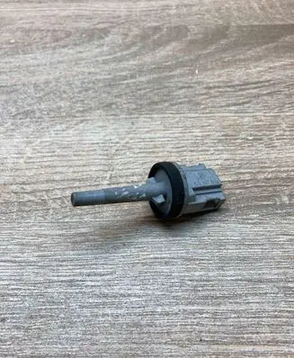 Volkswagen Touran I Interior temperature sensor 1J0907543