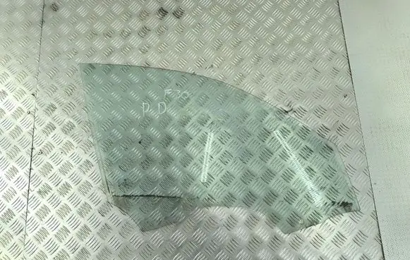BMW 3 F30 F35 F31 Front door window glass four-door 43R001735
