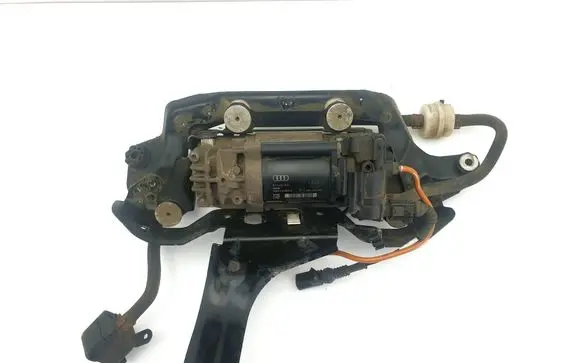 Audi A6 C7 Air suspension compressor/pump 4G0616005D