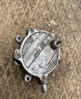 BMW 7 E65 E66 Vacuum pump 7525075 68739010