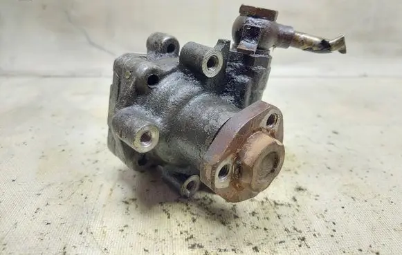 Volkswagen Sharan Power steering pump 98VW3A674AA