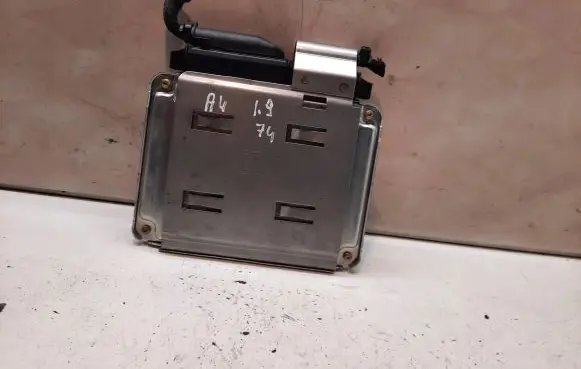 Audi A4 S4 B6 8E 8H Engine control unit/module 8E0907411