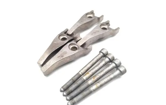 Peugeot 5008 Fuel Injector clamp holder 