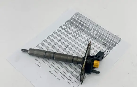 Volkswagen PASSAT CC Fuel injector 0445116035 03L130277