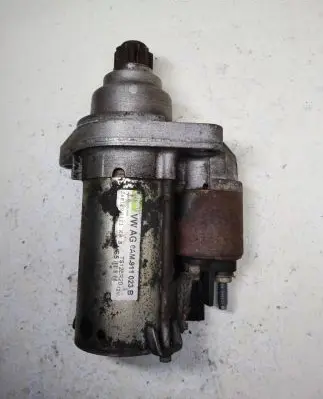 Volkswagen Golf V Starter motor 0AM911023B