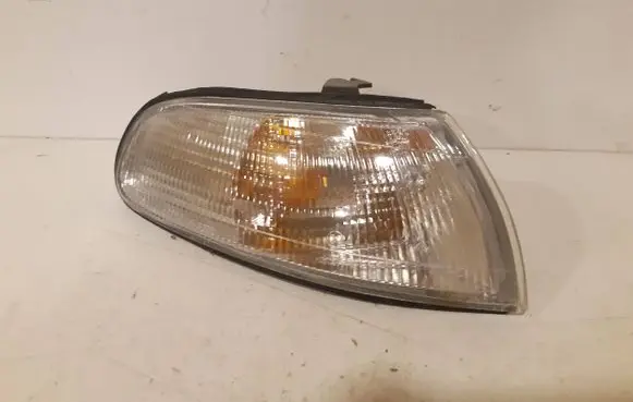 Mazda 626 Front indicator light 183172B