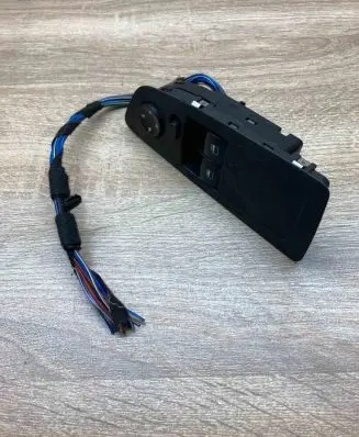 BMW 1 E81 E87 Electric window control switch 6952006 WithPlug