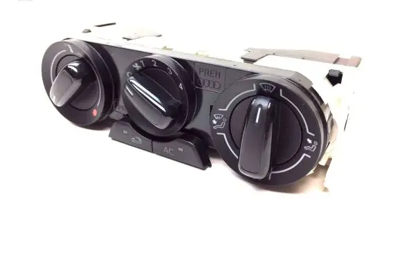 Audi A1 Climate control unit 8X0819045B