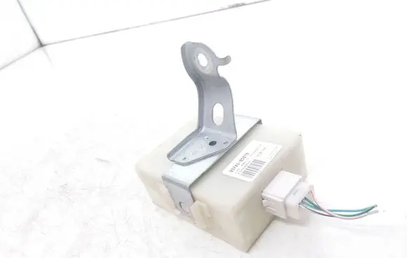 Toyota Avensis T250 Door control unit/module 8974105070