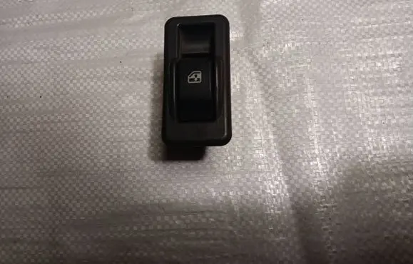 Mitsubishi Pajero Electric window control switch MB781916 1764RA1