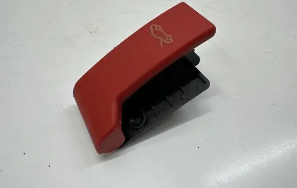 Mercedes-Benz CLA C118 X118 Engine bonnet (hood) release handle A2228806901