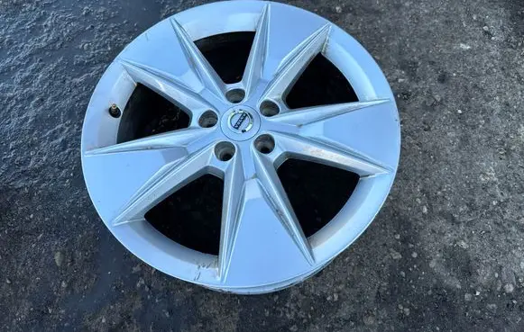 Volvo XC40 R18 alloy rim 31680200